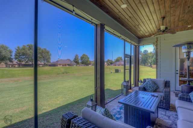 237 Peregrine Way, Bossier City, LA 71112