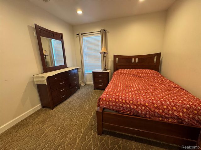 6438 Barrie Street, Dearborn, MI 48126