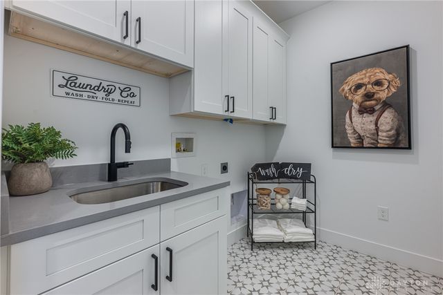 1464 Triple Crown Way, Beavercreek Twp, OH 45385