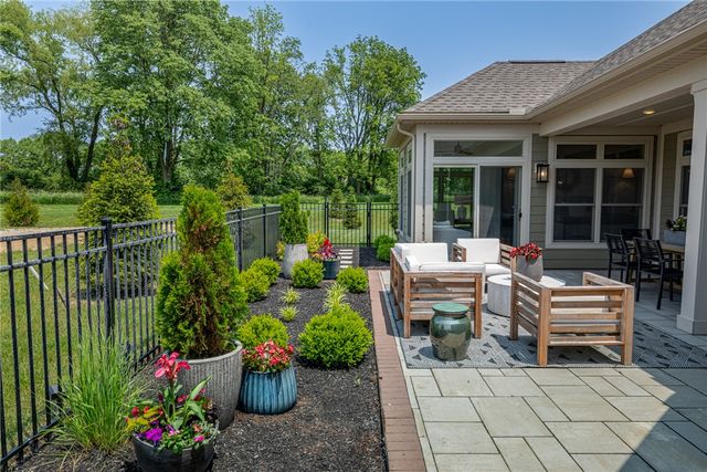 1464 Triple Crown Way, Beavercreek Twp, OH 45385