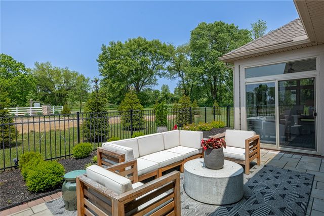 1464 Triple Crown Way, Beavercreek Twp, OH 45385