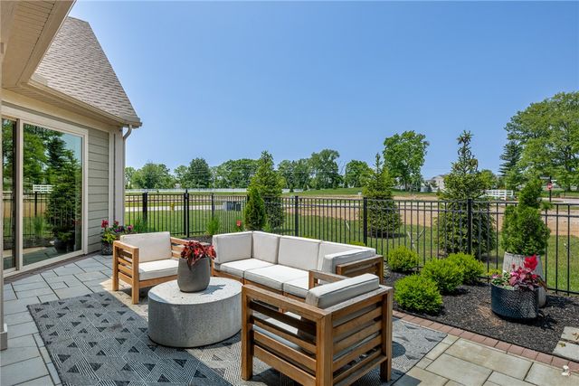 1464 Triple Crown Way, Beavercreek Twp, OH 45385