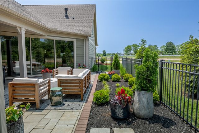 1464 Triple Crown Way, Beavercreek Twp, OH 45385