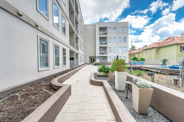 505 Jackson Hill Street 308, Houston, TX 77007
