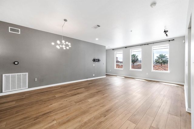 505 Jackson Hill Street 308, Houston, TX 77007