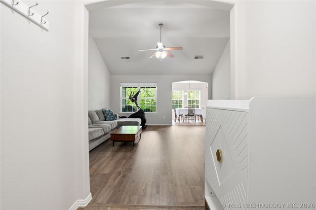 218 W 52nd Street, Sand Springs, OK 74063