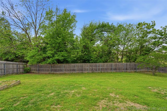 218 W 52nd Street, Sand Springs, OK 74063