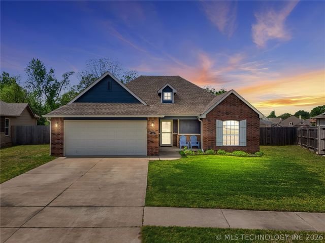 218 W 52nd Street, Sand Springs, OK 74063
