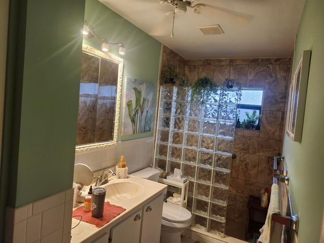 5730 E Fernley Drive E 55, West Palm Beach, FL 33415