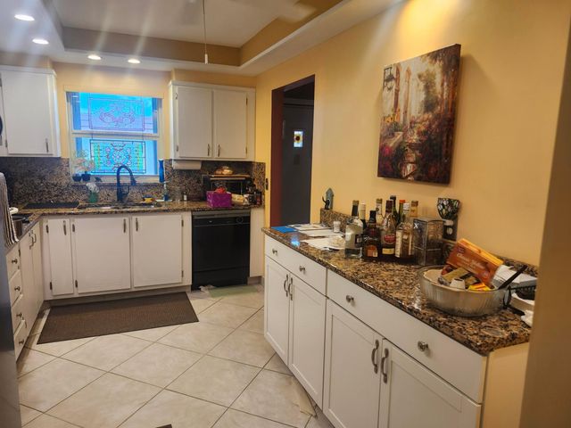 5730 E Fernley Drive E 55, West Palm Beach, FL 33415