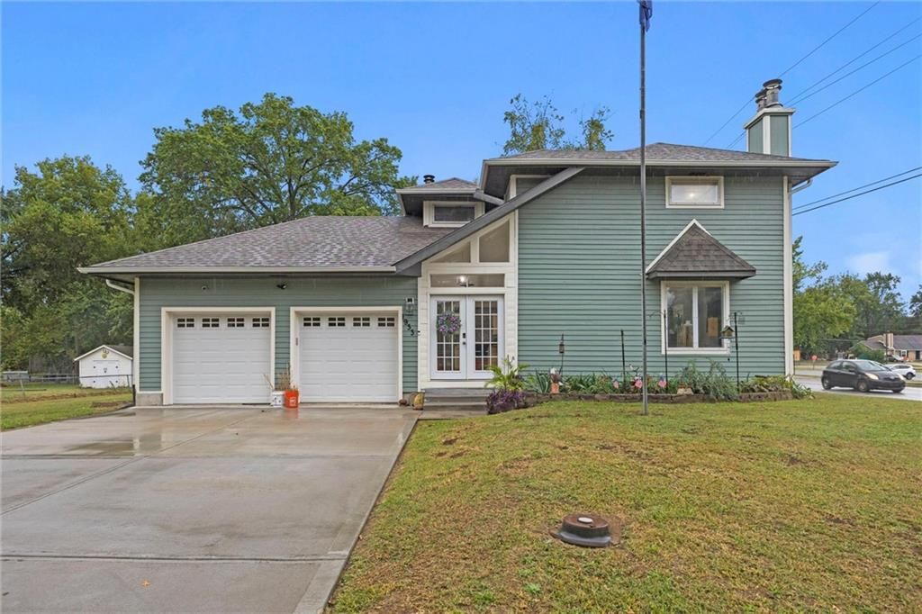 1933 Cherokee Street, Leavenworth, KS 66048