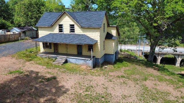 389 Main Street, Converse, SC 29329