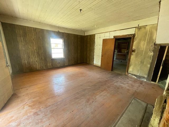 389 Main Street, Converse, SC 29329