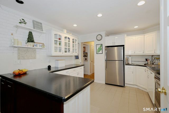 205 Winnepoge Drive, Fairfield, CT 06825