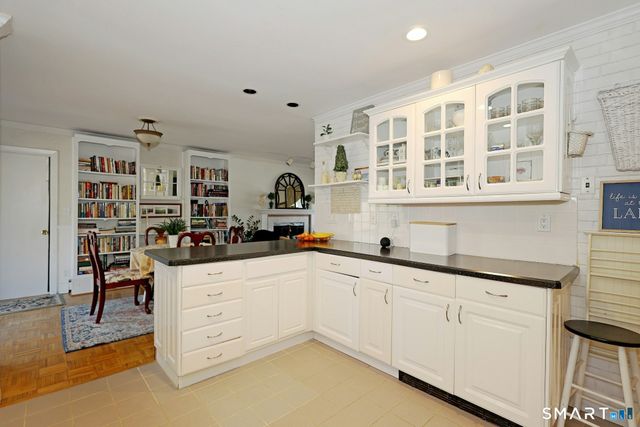 205 Winnepoge Drive, Fairfield, CT 06825