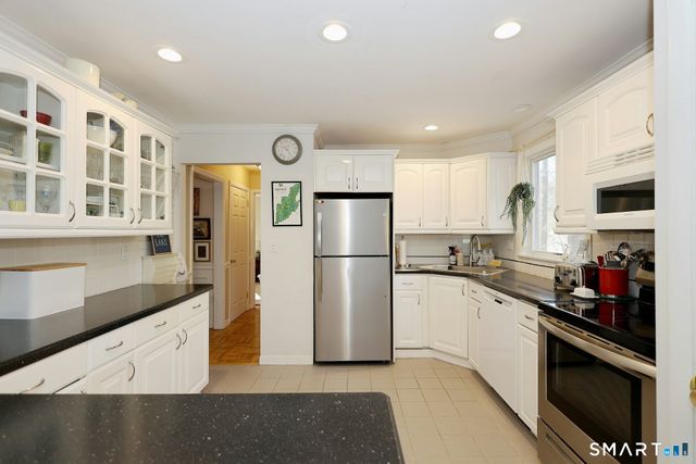 205 Winnepoge Drive, Fairfield, CT 06825