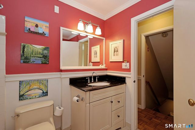 205 Winnepoge Drive, Fairfield, CT 06825