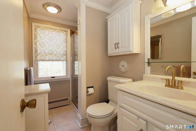 205 Winnepoge Drive, Fairfield, CT 06825