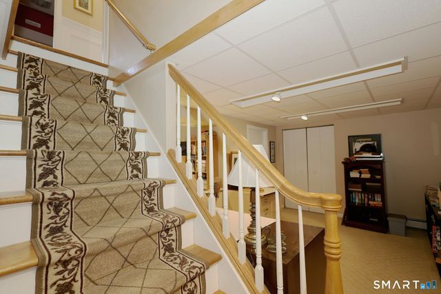 205 Winnepoge Drive, Fairfield, CT 06825