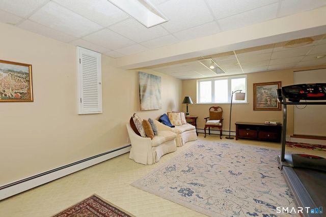 205 Winnepoge Drive, Fairfield, CT 06825