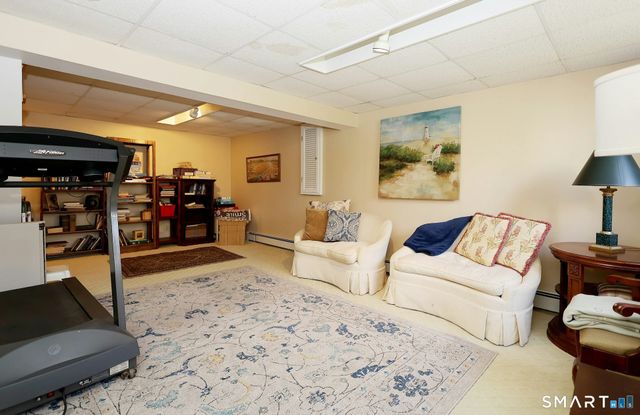 205 Winnepoge Drive, Fairfield, CT 06825