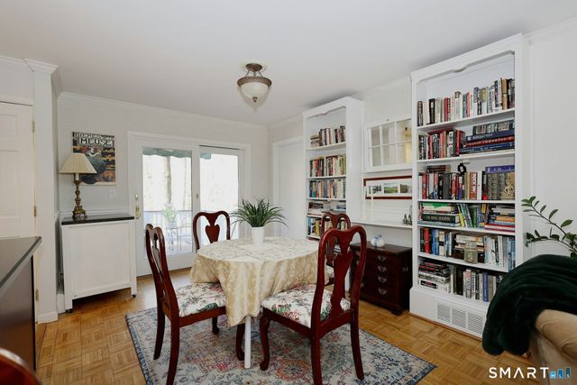 205 Winnepoge Drive, Fairfield, CT 06825