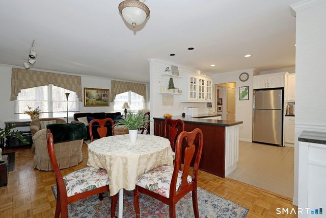 205 Winnepoge Drive, Fairfield, CT 06825