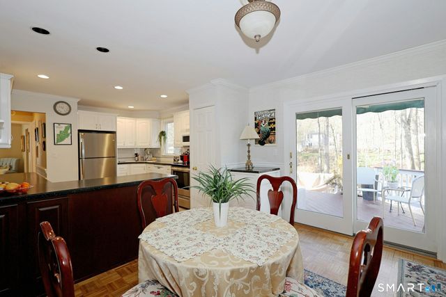 205 Winnepoge Drive, Fairfield, CT 06825