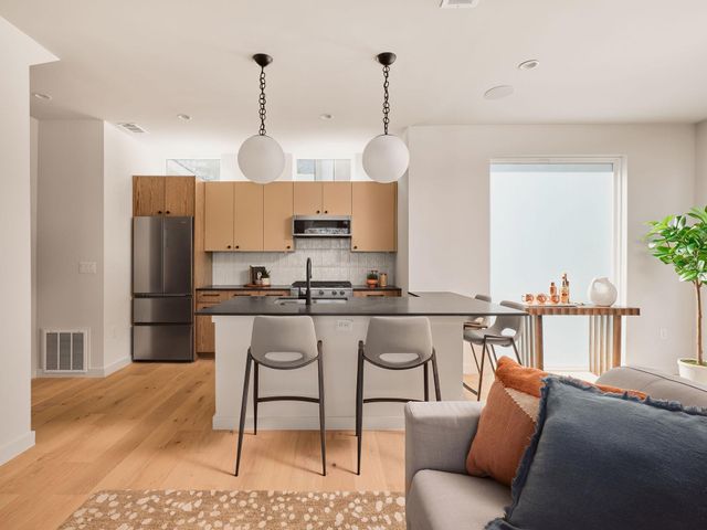 1404 Garden ST 2B, Austin, TX 78702