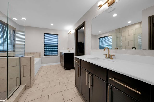 55553 Morgan Drive, Macomb, MI 48042