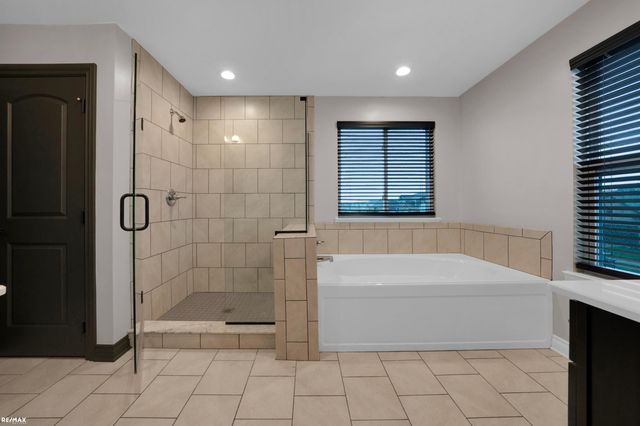 55553 Morgan Drive, Macomb, MI 48042