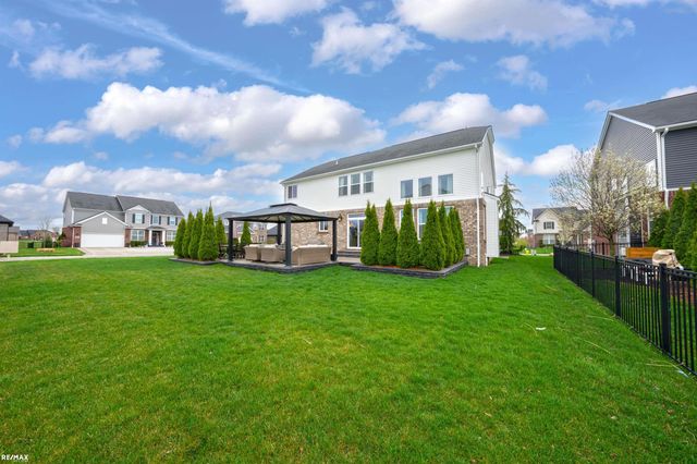 55553 Morgan Drive, Macomb, MI 48042