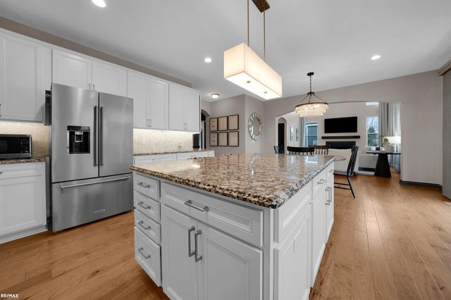 55553 Morgan Drive, Macomb, MI 48042