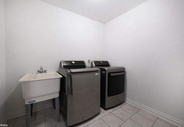 55553 Morgan Drive, Macomb, MI 48042
