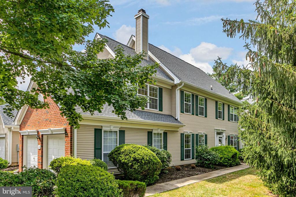371 WATKINS RD, Pennington, NJ 08534
