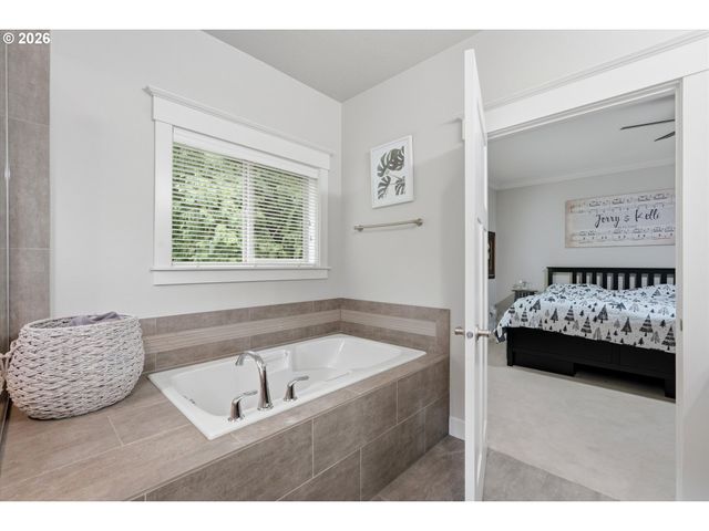 223 Se 29TH St, Gresham, OR 97080