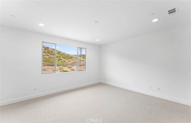 11814 Canoga Avenue, Chatsworth, CA 91311