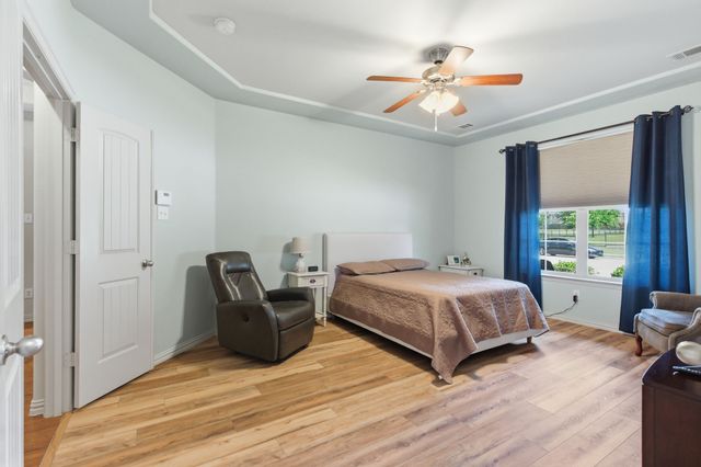 1237 Mesa Crest Drive, Fort Worth, TX 76052