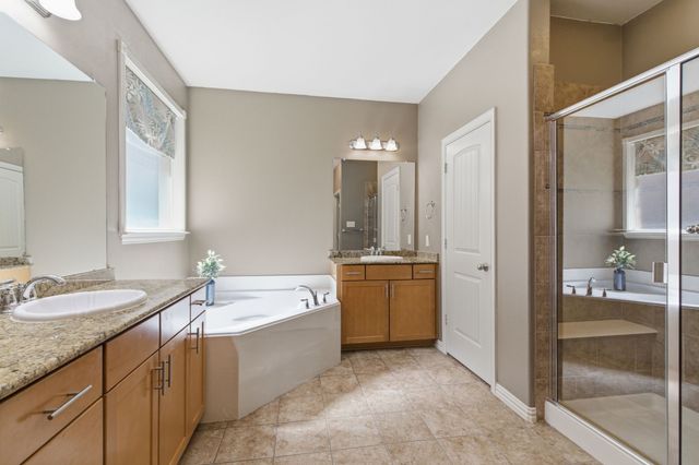 1237 Mesa Crest Drive, Fort Worth, TX 76052