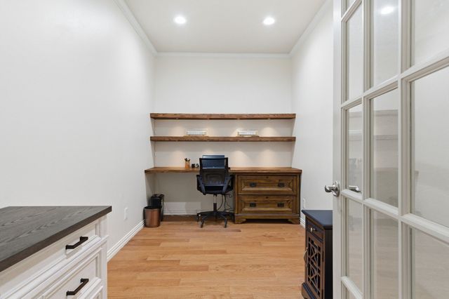 1237 Mesa Crest Drive, Fort Worth, TX 76052