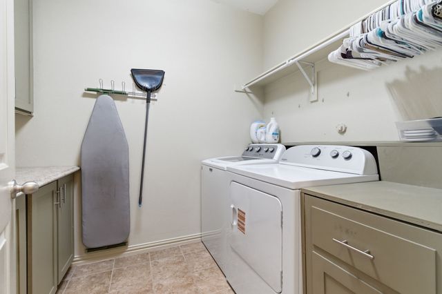 1237 Mesa Crest Drive, Fort Worth, TX 76052