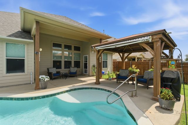 1237 Mesa Crest Drive, Fort Worth, TX 76052
