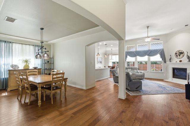 1237 Mesa Crest Drive, Fort Worth, TX 76052