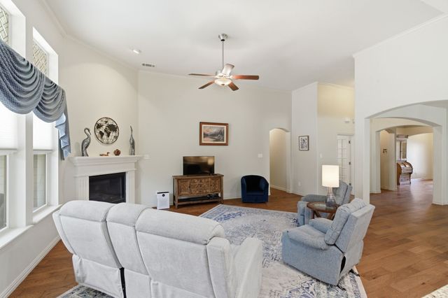 1237 Mesa Crest Drive, Fort Worth, TX 76052