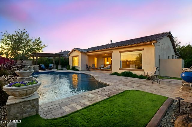 6679 S LYON Drive, Gilbert, AZ 85298