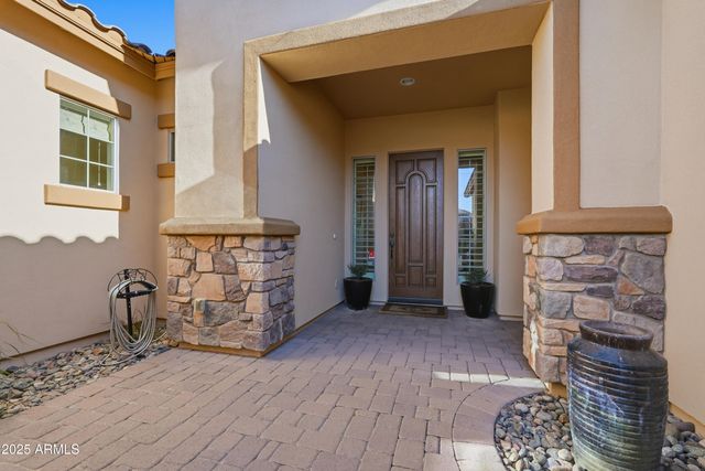 6679 S LYON Drive, Gilbert, AZ 85298