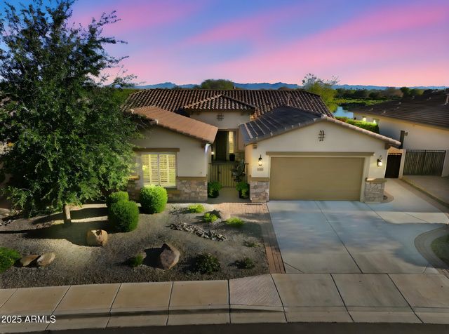 6679 S LYON Drive, Gilbert, AZ 85298