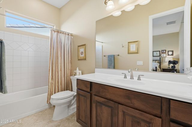 6679 S LYON Drive, Gilbert, AZ 85298