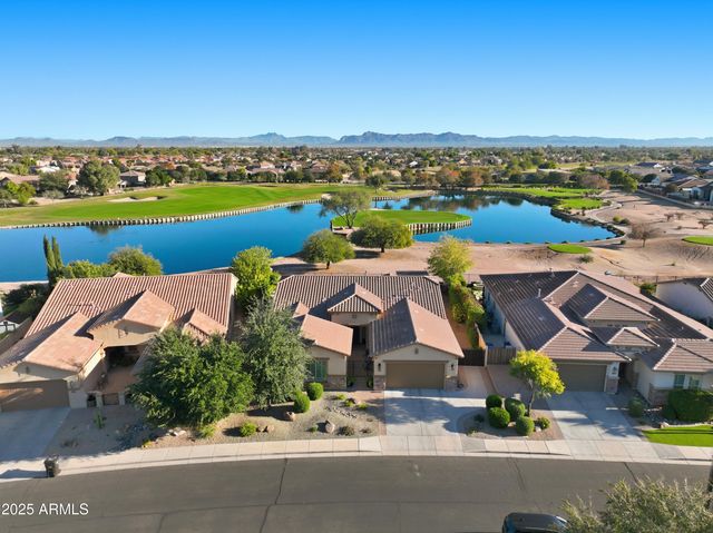 6679 S LYON Drive, Gilbert, AZ 85298