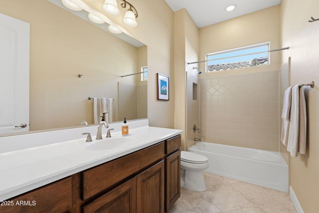 6679 S LYON Drive, Gilbert, AZ 85298